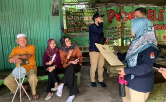peran strategis Bawaslu dalam pengawasan PDPB dinilai menjadi bagian penting dalam memastikan proses demokrasi berjalan transparan dan akuntabel. Bawaslu tidak hanya melakukan pengawasan administratif, tetapi juga memastikan bahwa proses pencocokan data benar-benar dilakukan sesuai kondisi faktual di lapangan. Karena itu, Bawaslu Prabumulih berharap masyarakat mulai memiliki kesadaran kolektif untuk aktif melaporkan setiap perubahan data kependudukan secara mandiri kepada instansi pemerintahan terdekat.