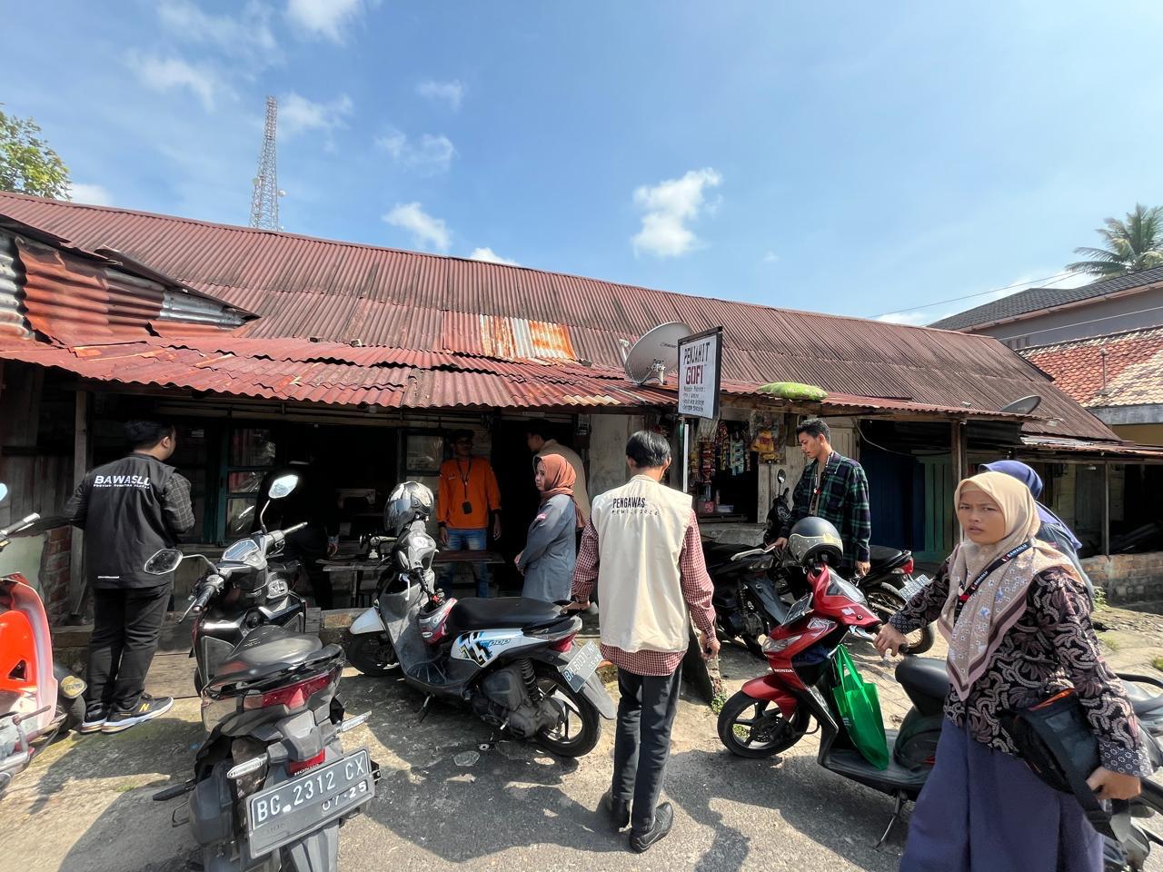 pengawasan langsung di lapangan selama tahapan Coklit merupakan salah satu strategi pencegahan yang dilakukan oleh jajaran Bawaslu agar tidak terjadi pelanggaran dalam penyusunan daftar pemilih.