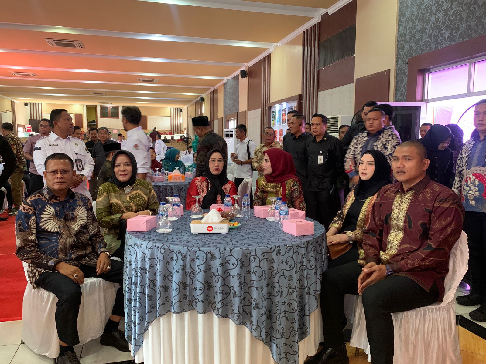 Apresiasi terhadap seluruh pihak yang terlibat dalam menyukseskan jalannya Pilkada 2024 yang berlangsung dalam suasana aman dan kondusif disampaikan Mulyadi Karoman