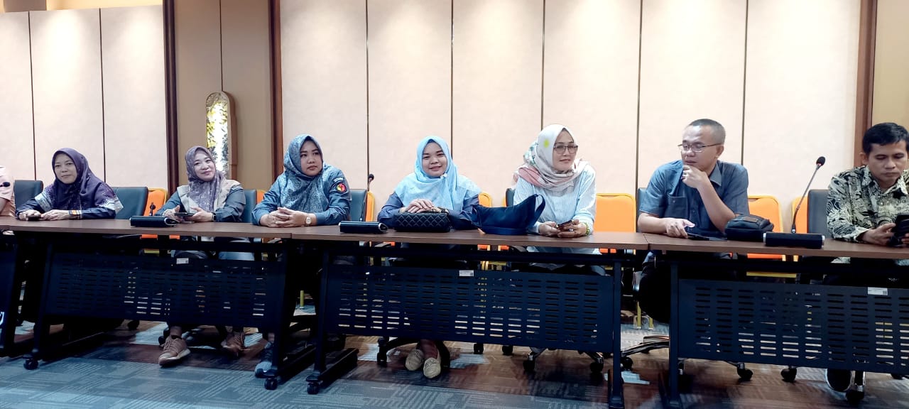 Penyerahan laporan ini merupakan bagian dari komitmen transparansi dan akuntabilitas Bawaslu dalam menjalankan fungsi pengawasan pemilu secara profesional dan bertanggung jawab