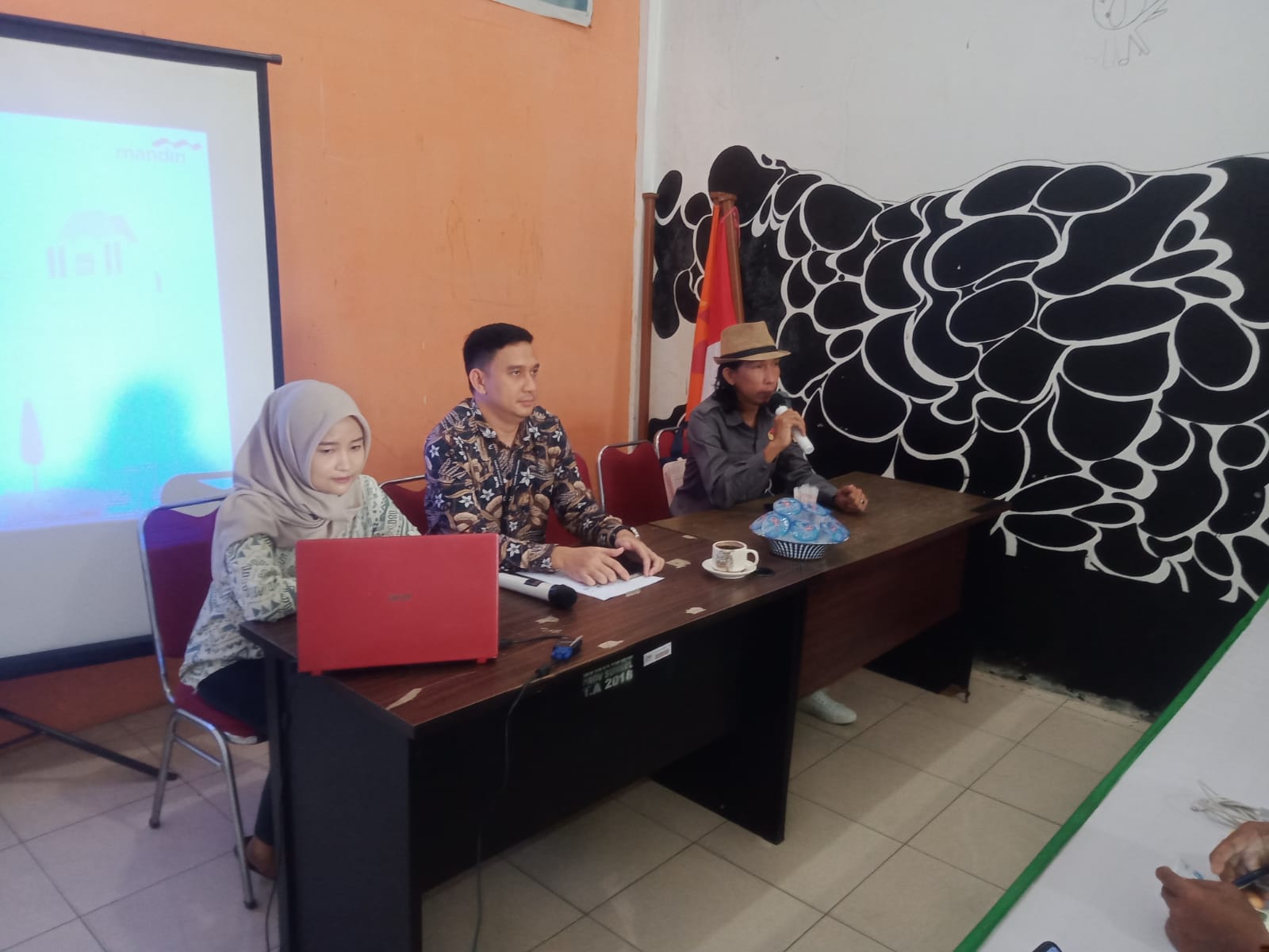 Sosialisasi ini diharapkan menjadi awal kerja sama yang lebih erat antara Bank Mandiri dan Bawaslu Prabumulih, khususnya dalam mendukung kesejahteraan aparatur negara melalui literasi dan akses keuangan yang inklusif