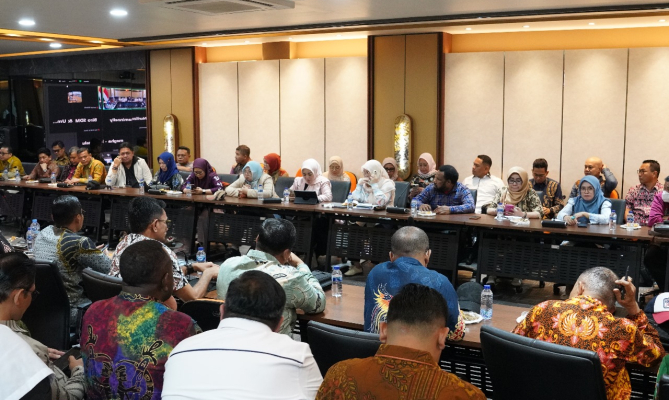  Bawaslu sedang merancang program pendidikan pengawasan partisipatif. Tahun ini, program tersebut akan diselenggarakan di 13 provinsi