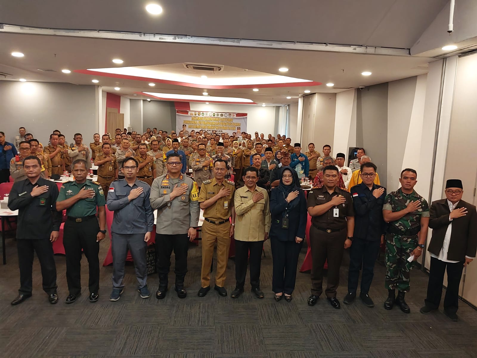 awaslu merumuskan arah transformasi kelembagaan yang berlandaskan empat pilar utama. Pertama, reformasi regulasi guna menyempurnakan aturan agar tidak memberikan ruang bagi terjadinya pelanggaran serta penguatan kapasitas dan independensi jajaran pengawas agar tetap berintegritas dan bebas dari intervensi.