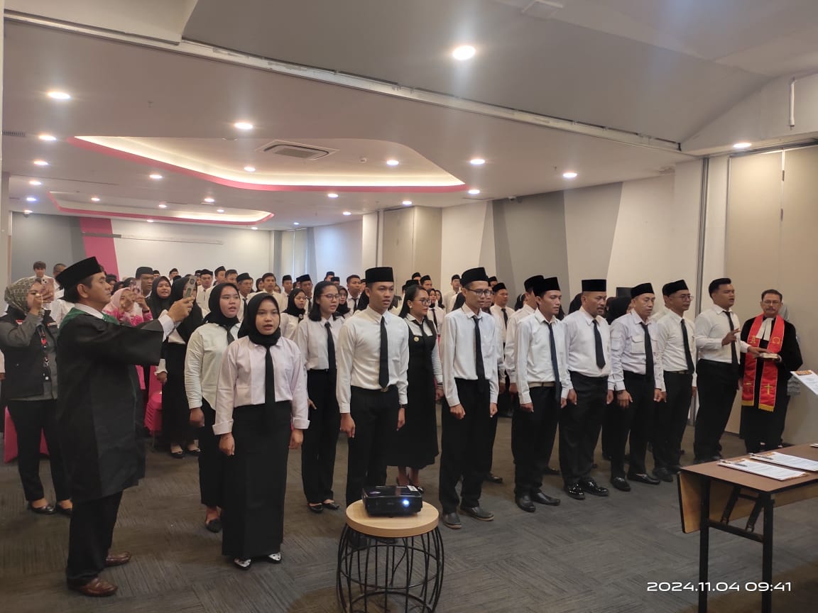 Indonesia tidak pernah dibangun sebagai bangsa yang seragam. Dari Sabang sampai Merauke, masyarakat Indonesia hidup dengan perbedaan suku, agama, bahasa, adat istiadat, budaya, hingga latar belakang sosial. Keragaman tersebut merupakan kenyataan yang tidak dapat dipisahkan dari perjalanan bangsa. Indonesia.go.id menggambarkan kemajemukan tersebut sebagai bagian dari identitas bangsa yang terikat dalam satu kesatuan, dengan Pancasila sebagai dasar kehidupan berbangsa dan semboyan Bhinneka Tunggal Ika sebagai