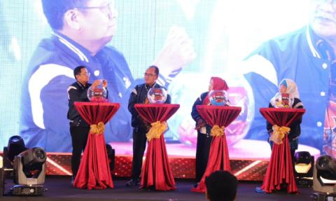 Puadi menyampaikan apresiasi kepada para peserta serta civitas akademika yang telah menjunjung tinggi komitmen dalam membangun ekosistem demokrasi terutama demokrasi ilmiah di Indonesia