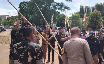 Surat suara dimusnahkan dengan cara dibakar bersama di hadapan para saksi dan forkopimda