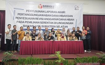 Badan Pengawas Pemilihan Umum (Bawaslu) Kota Prabumulih menghadiri kegiatan "Penyusunan Laporan Akhir Pertanggungjawaban Dana Hibah dan Penyesuaian Revisi Anggaran Dana Hibah pada Pemilihan Serentak" yang diselenggarakan oleh Bawaslu Provinsi Sumatera Selatan di Palembang.