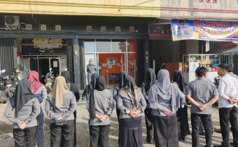 Kegiatan apel ini menjadi salah satu bentuk konsolidasi internal sekaligus penguatan semangat kerja bersama dalam menjaga marwah lembaga pengawas Pemilu, bahkan di luar masa-masa tahapan intensif.