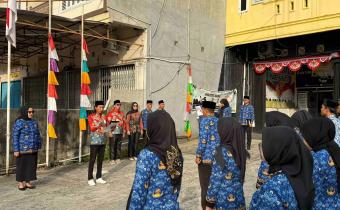 Tahun ini, tema HUT RI adalah “Bersatu Berdaulat, Rakyat Sejahtera, Indonesia Maju”. Tema ini mencerminkan visi besar bangsa Indonesia yang hanya dapat dicapai bila seluruh elemen masyarakat bersatu dan bekerja sama.