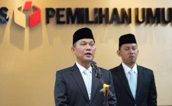 Ferdinand melantik 28 orang ASN Bawaslu untuk mengisi jabatan fungsional yang masih kosong, Kamis. Pelantikan dilakukan di Kantor Bawaslu disaksikan jajaran pejabat struktural dan fungsional Bawaslu.