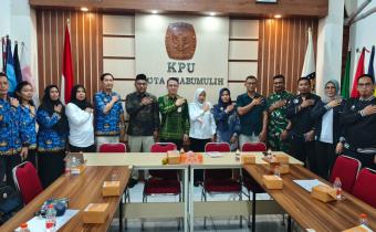 Pada Kesempatan ini Bawaslu Kota Prabumulih dihadiri langsung oleh Anggota Bawaslu Kota Prabumulih, Lia Siska Indriani SPd Selaku Koordinator Divisi Hukum, Pencegahan, Partisipasi Masyarakat, dan Humas (HP2H) dan Anggota Bawaslu Kota Prabumulih, Bery Andika SE, Koordinator Divisi Penanganan Pelanggaran dan Penyelesaian Sengketa (P3S) yang didampingi beberapa Staf Bawaslu Kota Prabumulih.